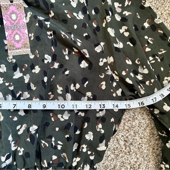 NWT Boohoo Green Leopard Woven Ruffle Detail Skater Mini Dress Size 6 - Picture 5 of 7